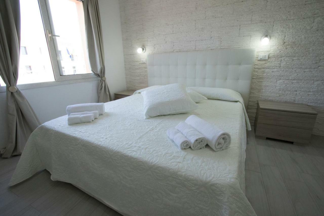 B&B Sole E Luna San Teodoro  Luaran gambar