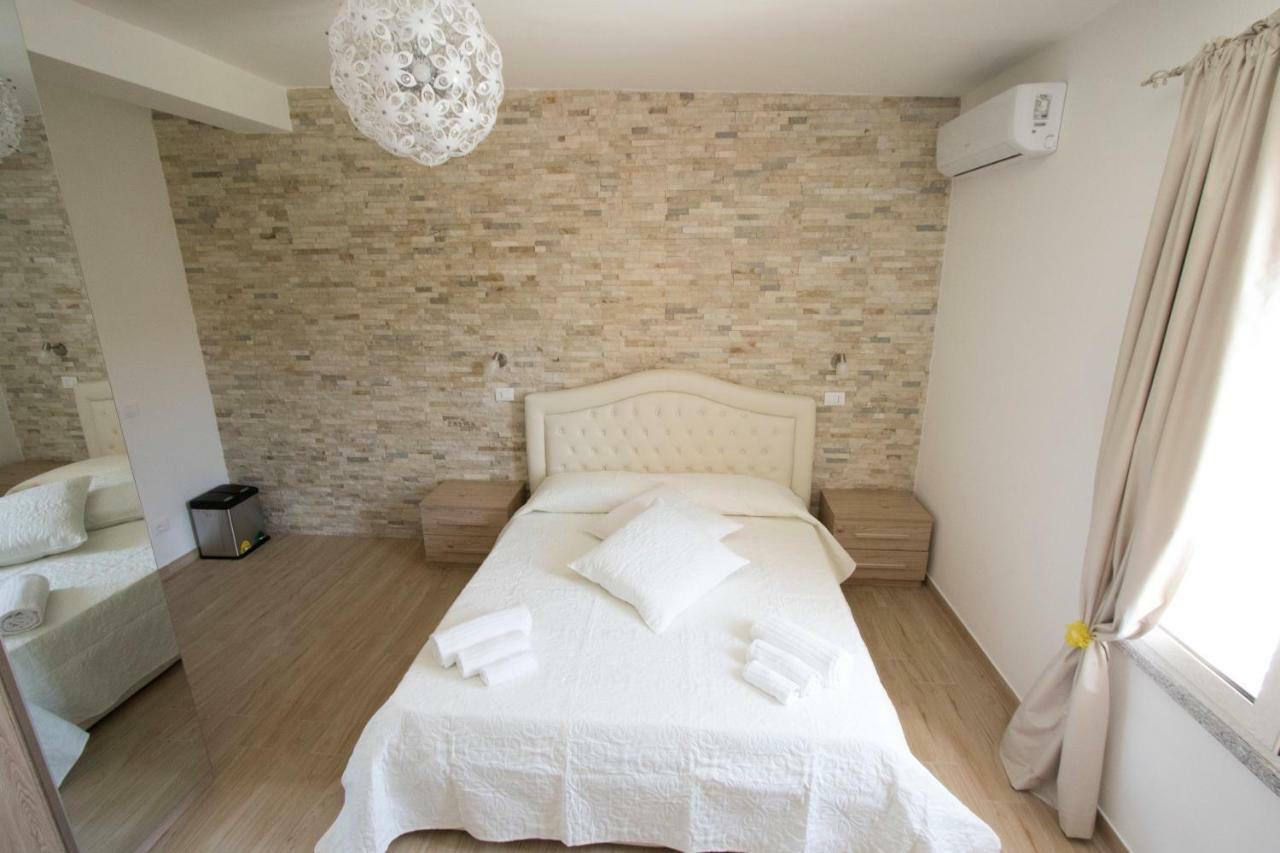 B&B Sole E Luna San Teodoro  Luaran gambar