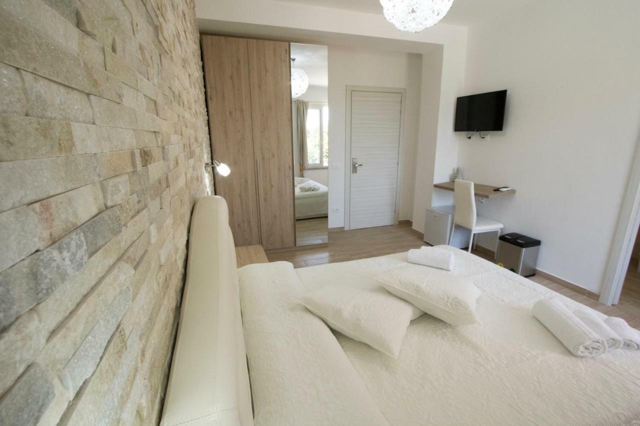 B&B Sole E Luna San Teodoro  Luaran gambar
