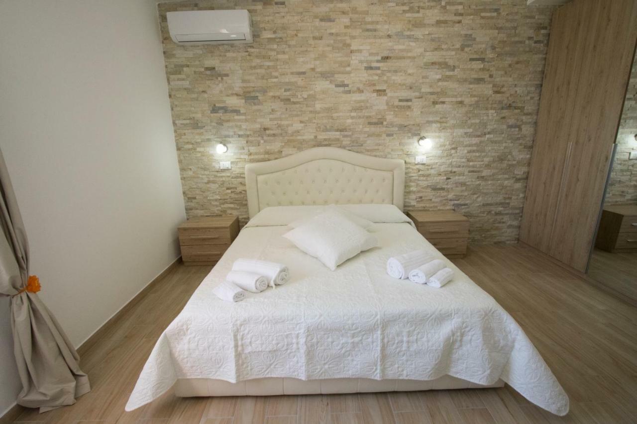 B&B Sole E Luna San Teodoro  Luaran gambar